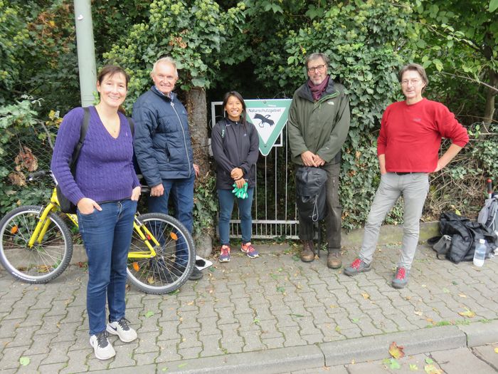 Gruppenfoto von der Pflegeaktion im Biotop