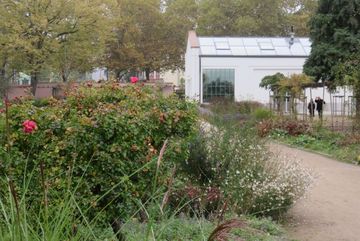 Orangerie im verbliebenen Teil des Bethmann-Parks