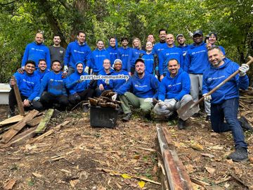 Team AWS im Garten