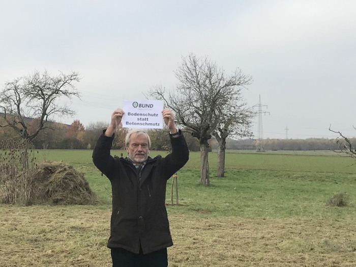 Bodenschutz statt Betonschmutz: Industriegebiet Nieder-Eschbach